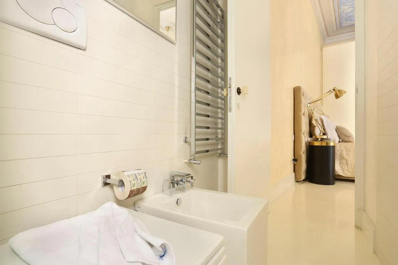 Luxury Suite With Amazing Terrace In Florence-Hosted By Sweetstay Florence